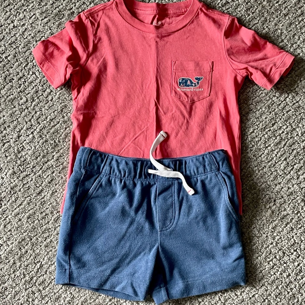 EUC Vineyard Vines outfit in 3T